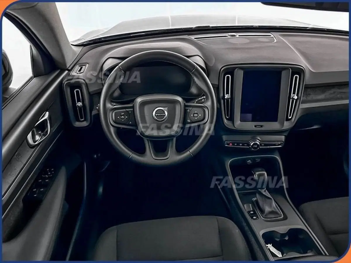 Volvo XC40 usata a Milano (11)