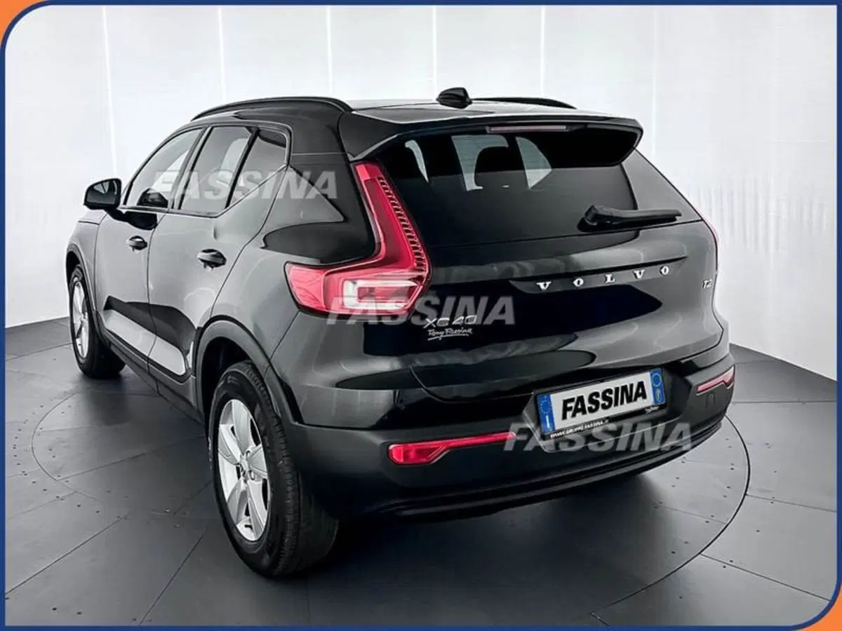 Volvo XC40 usata a Milano (4)