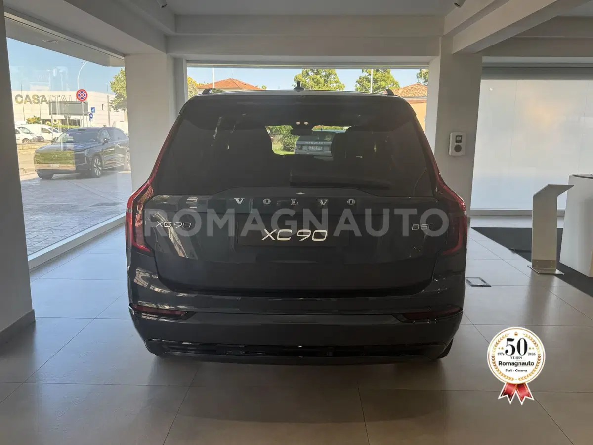 Volvo XC90 nuova a Forlì-Cesena (4)