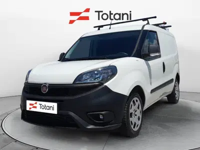 Fiat Dobl&ograve; Furgone cargo 1.6 mjt 105cv CH1 Lounge S&amp;S del 2022 usata a L'Aquila
