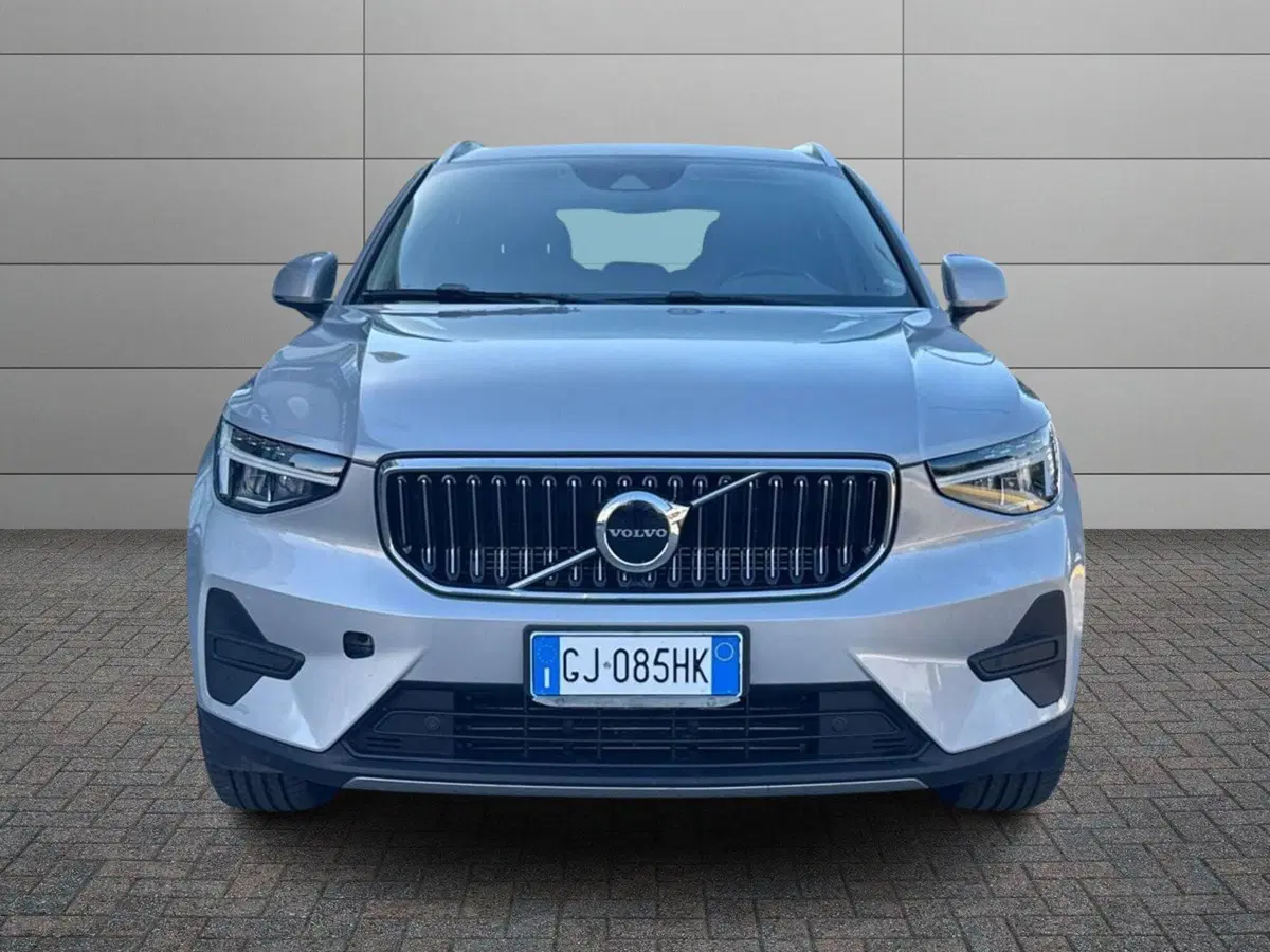 Volvo XC40 usata a Reggio Calabria (12)