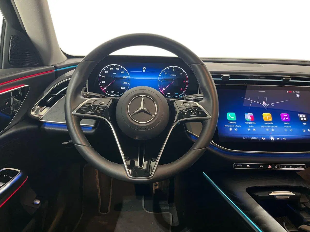 Mercedes-Benz Classe E usata a Napoli (12)