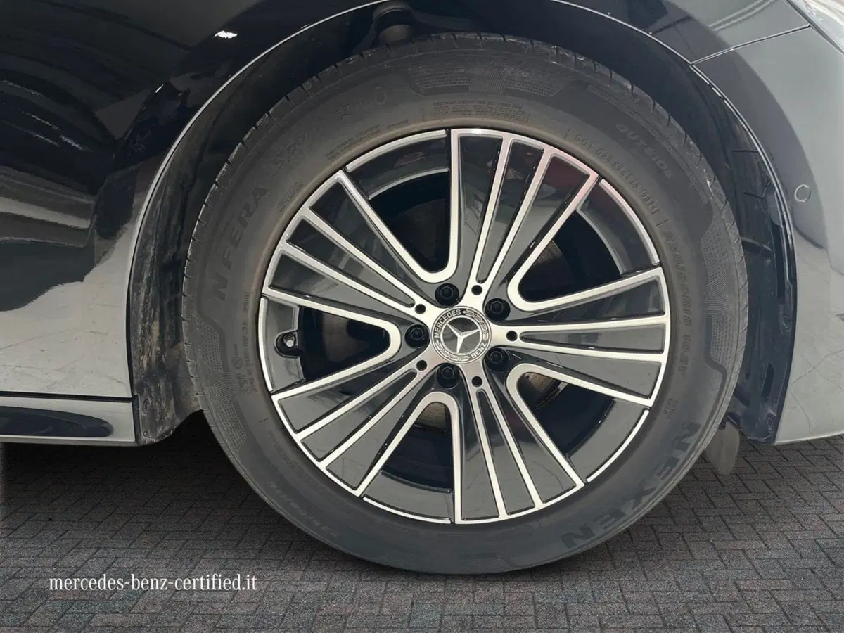 Mercedes-Benz Classe E usata a Napoli (17)