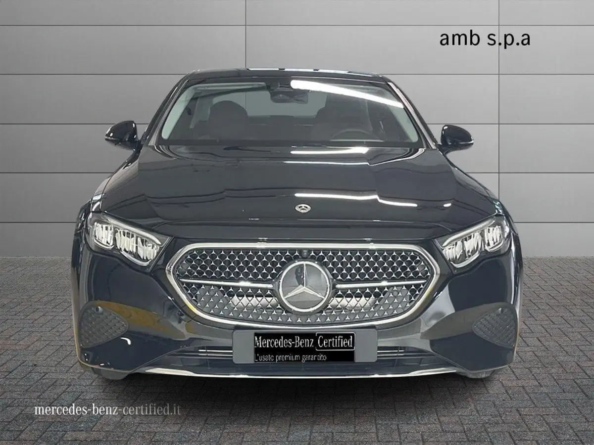 Mercedes-Benz Classe E usata a Napoli (3)