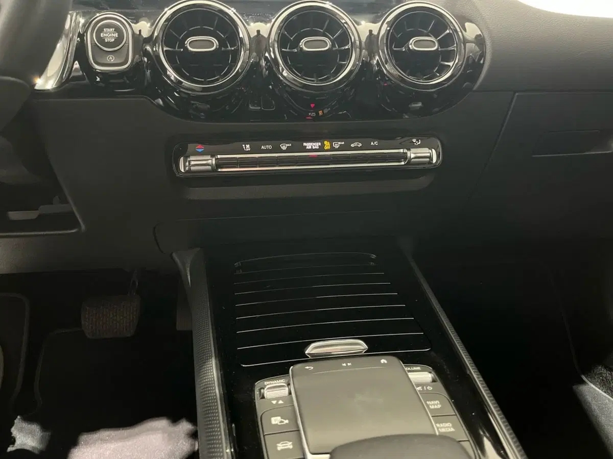 Mercedes-Benz GLA SUV usata a Napoli (14)