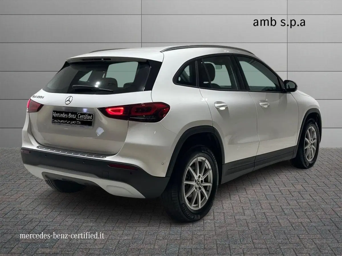 Mercedes-Benz GLA SUV usata a Napoli (2)