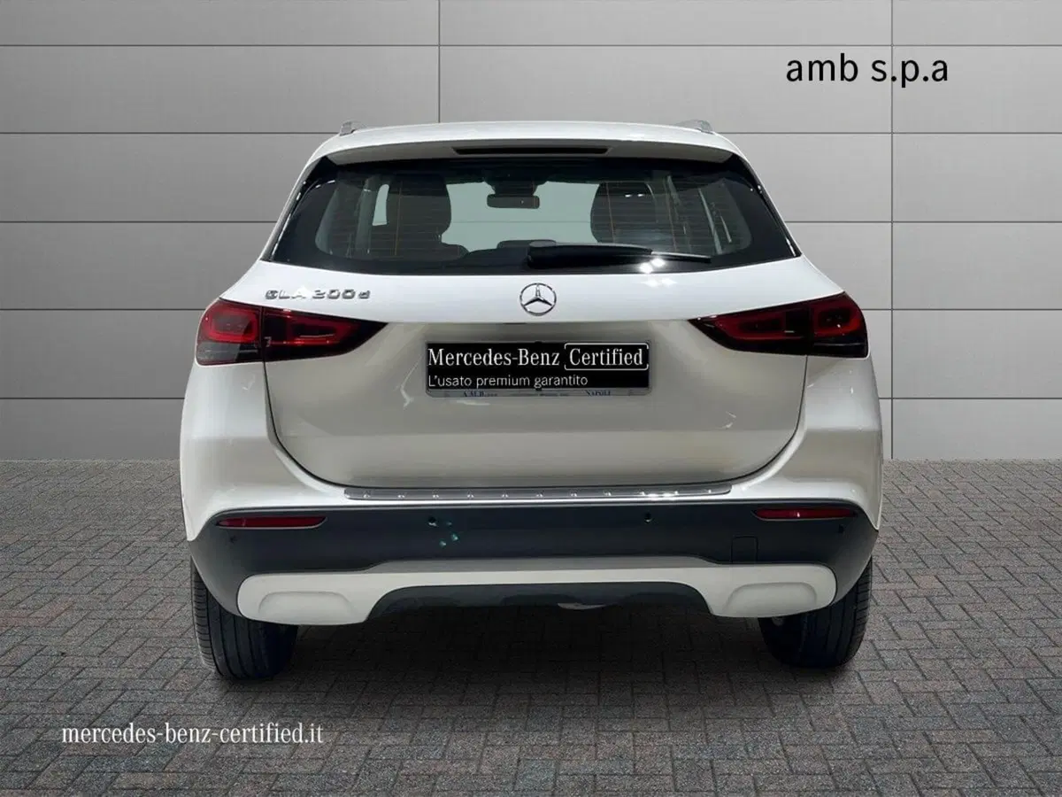 Mercedes-Benz GLA SUV usata a Napoli (4)