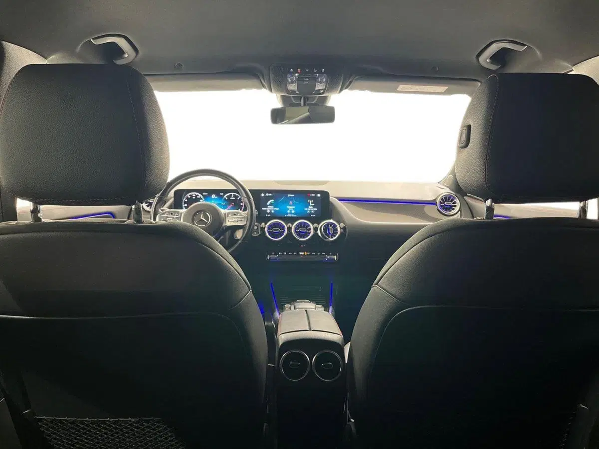 Mercedes-Benz GLA SUV usata a Napoli (18)