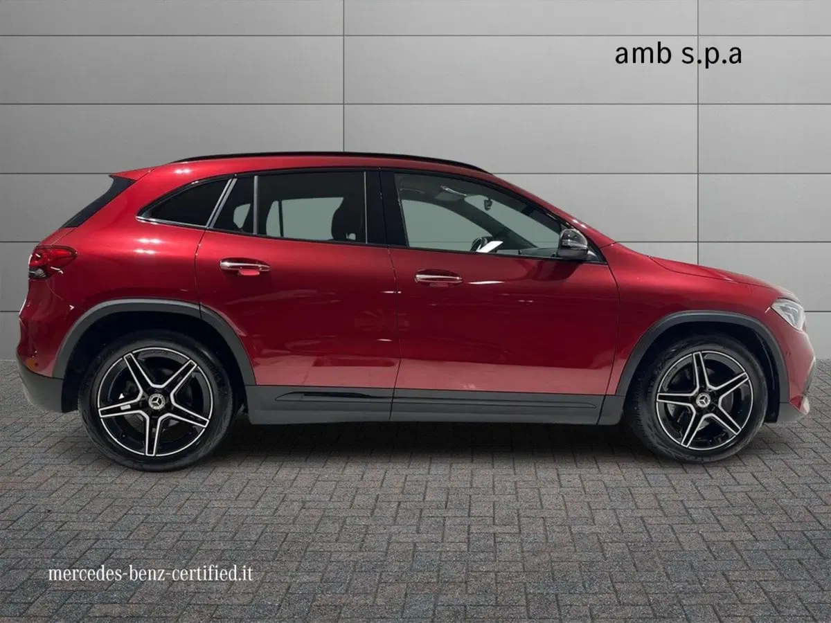 Mercedes-Benz GLA SUV usata a Napoli (5)