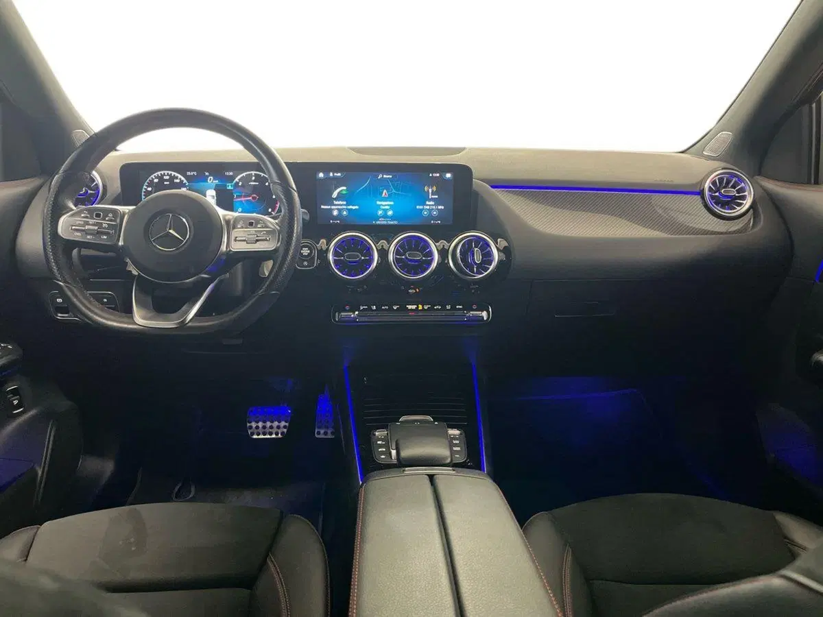 Mercedes-Benz GLA SUV usata a Napoli (9)