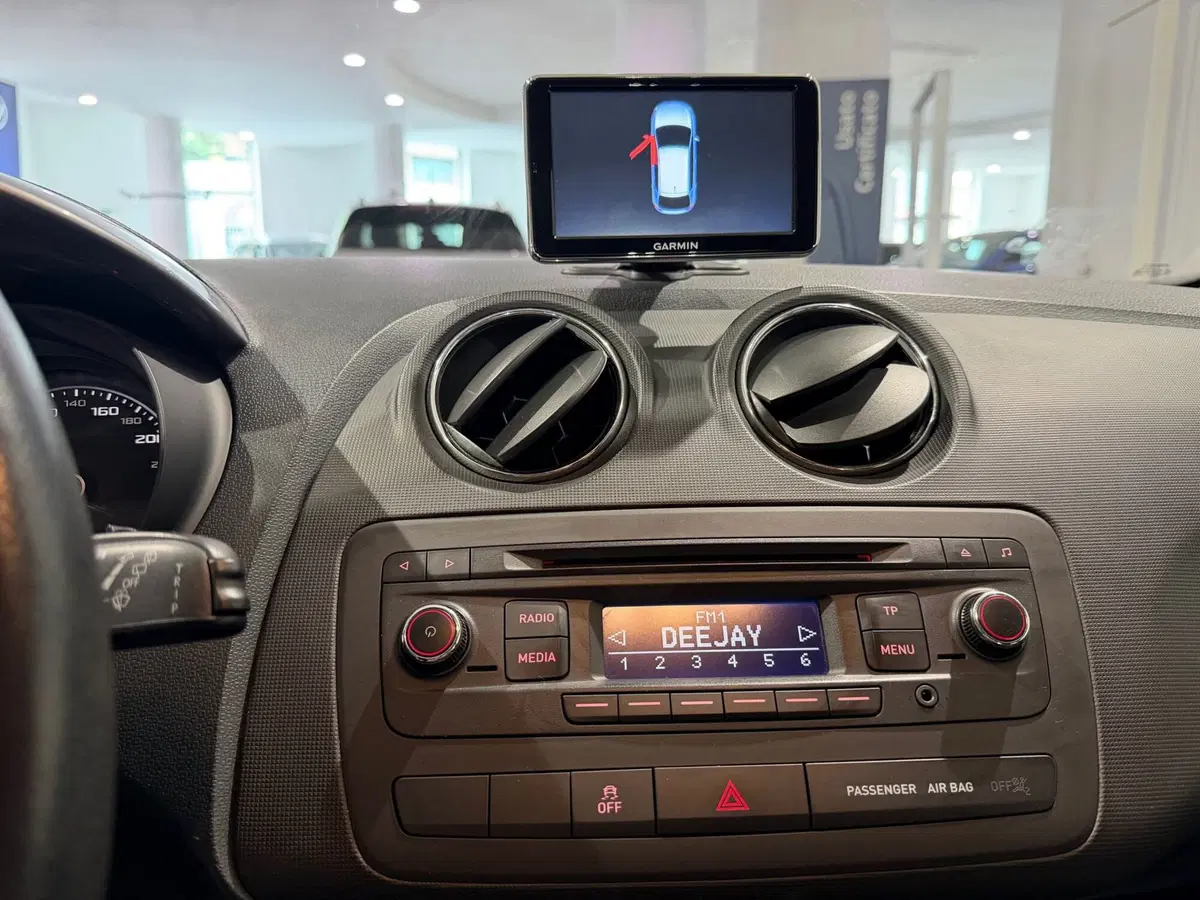 SEAT Ibiza usata a Genova (14)