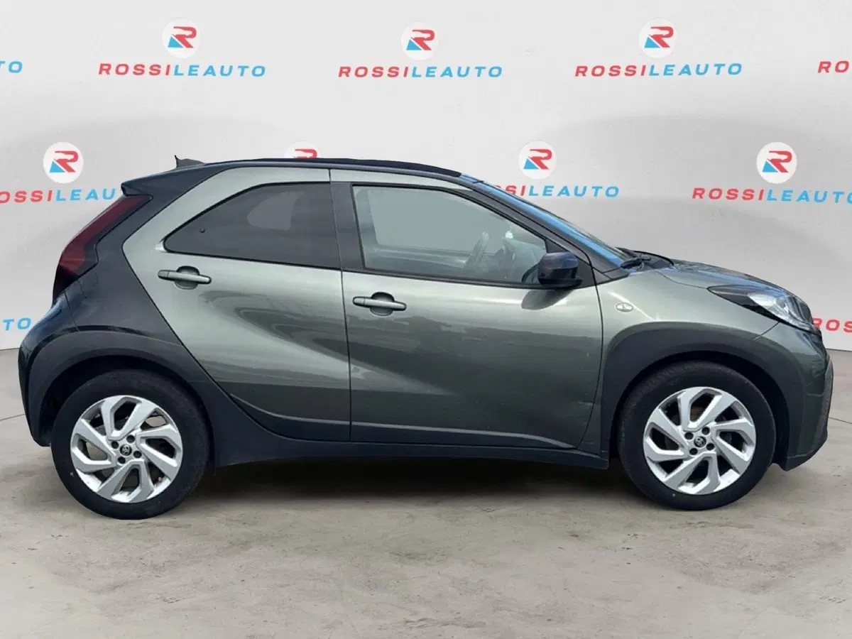 Toyota Aygo X usata a Massa-Carrara (4)