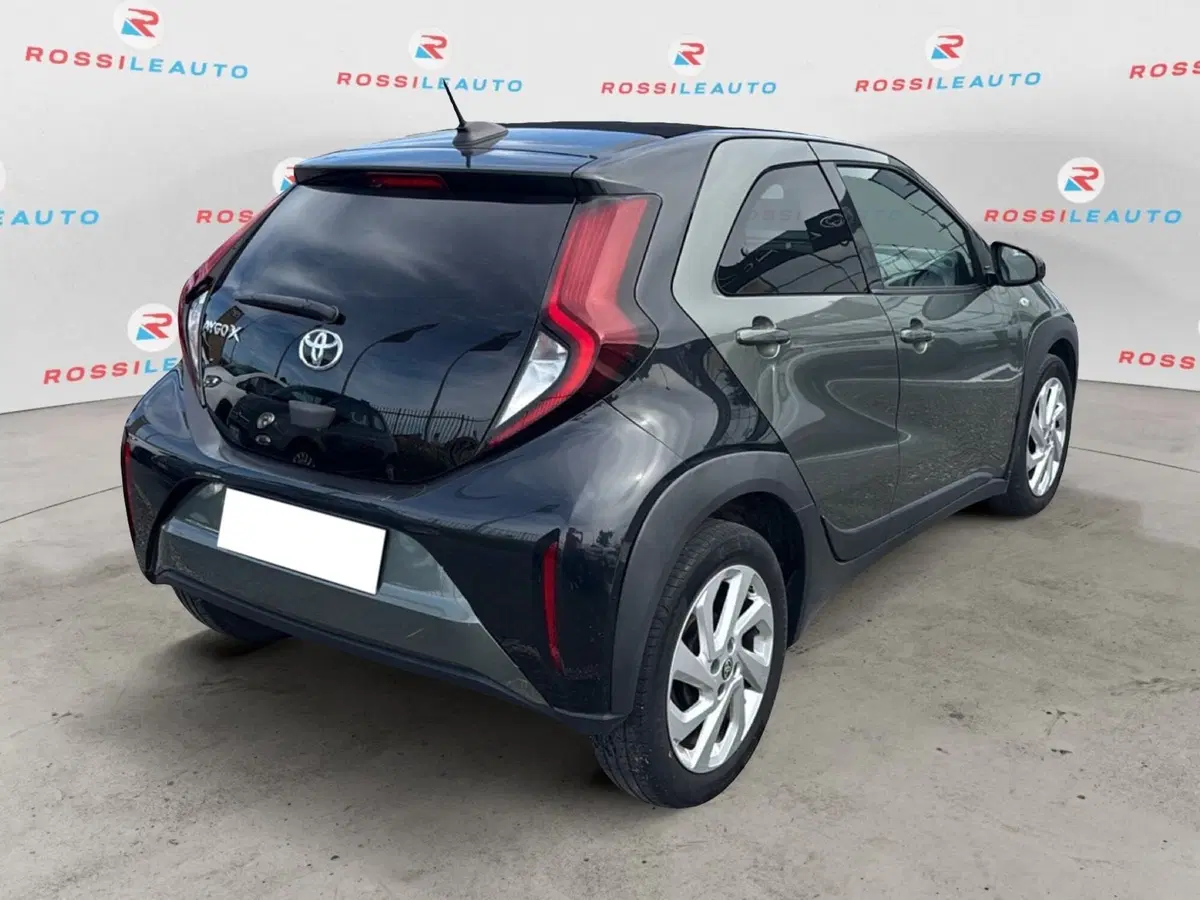 Toyota Aygo X usata a Massa-Carrara (5)