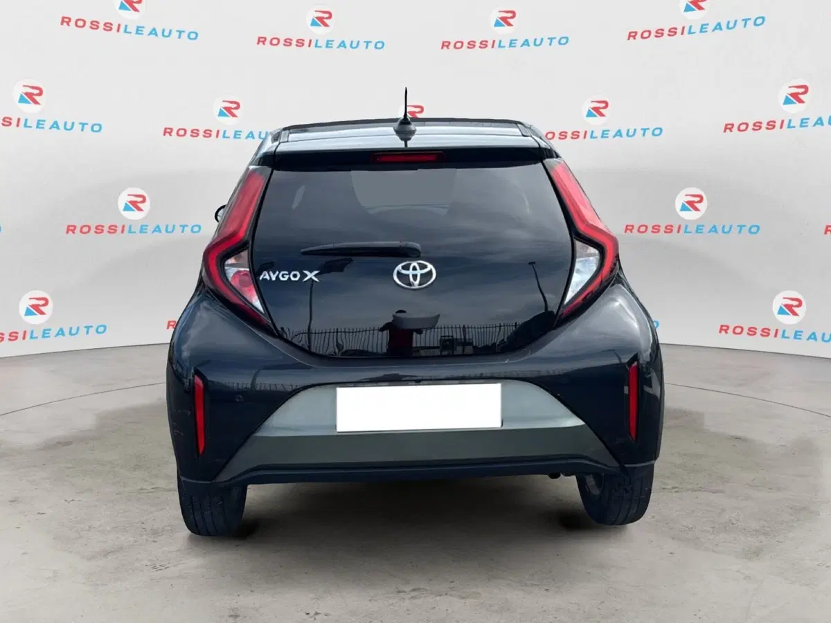 Toyota Aygo X usata a Massa-Carrara (6)