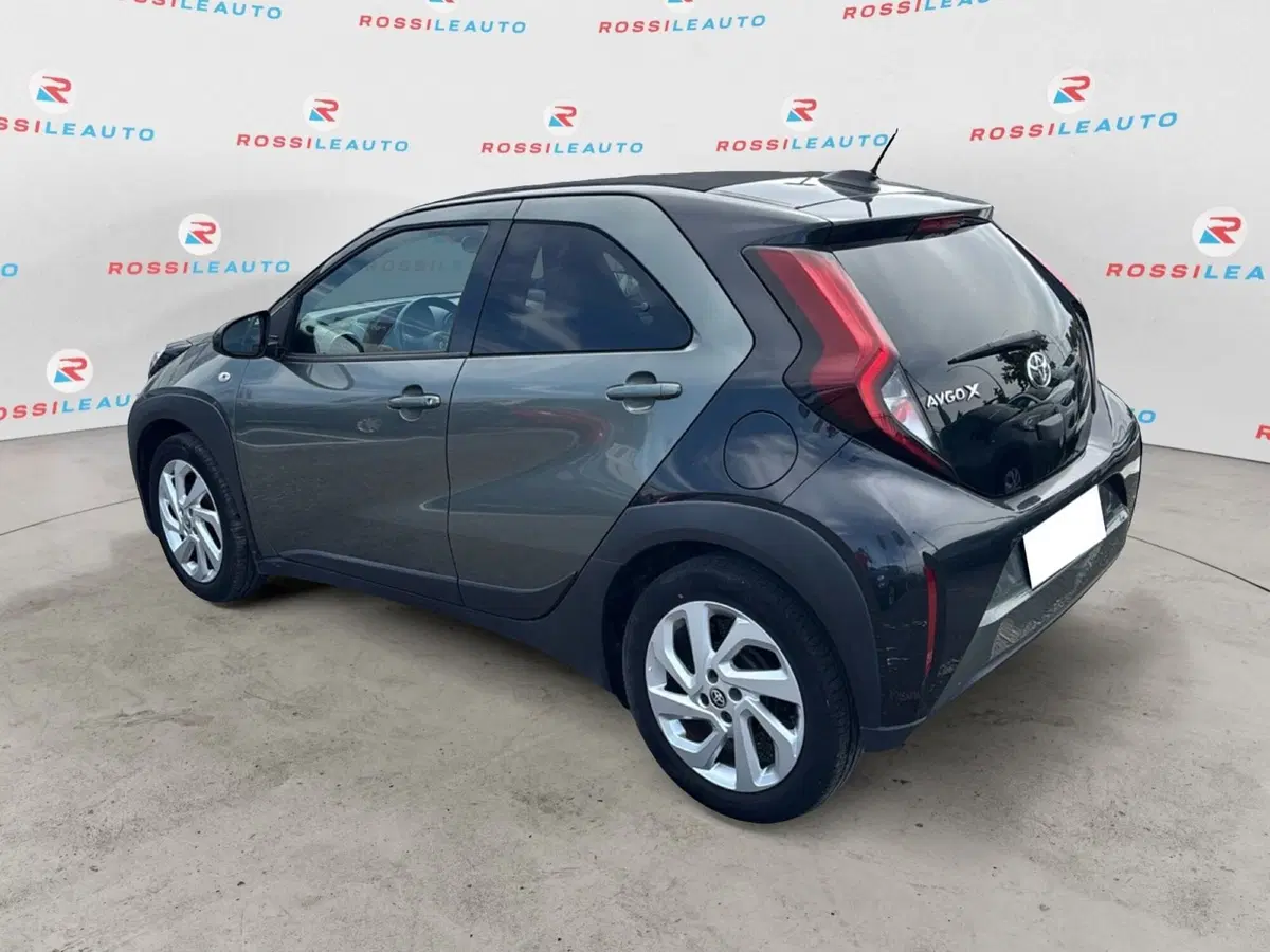 Toyota Aygo X usata a Massa-Carrara (7)