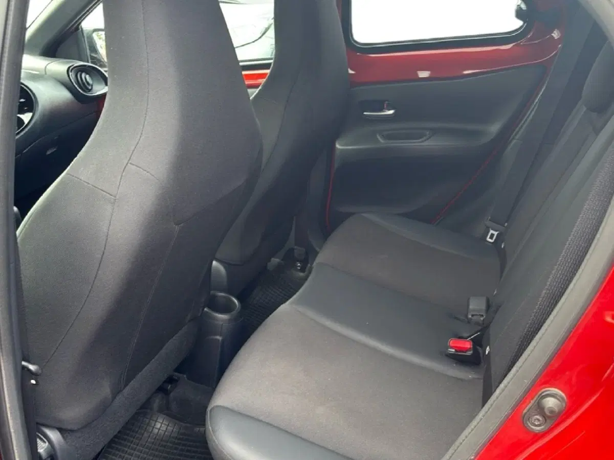 Toyota Aygo X usata a Massa-Carrara (10)