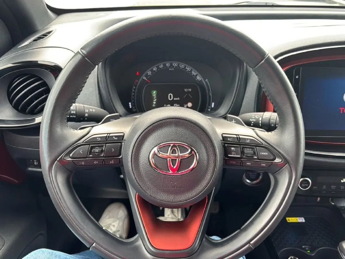 Toyota Aygo X usata a Massa-Carrara (12)