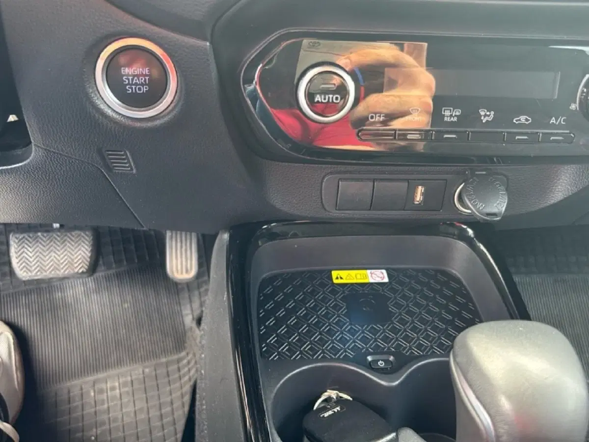 Toyota Aygo X usata a Massa-Carrara (15)
