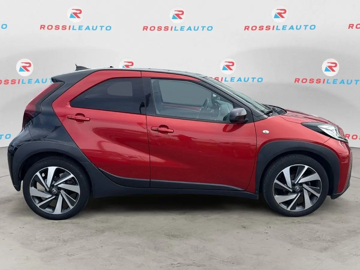 Toyota Aygo X usata a Massa-Carrara (4)