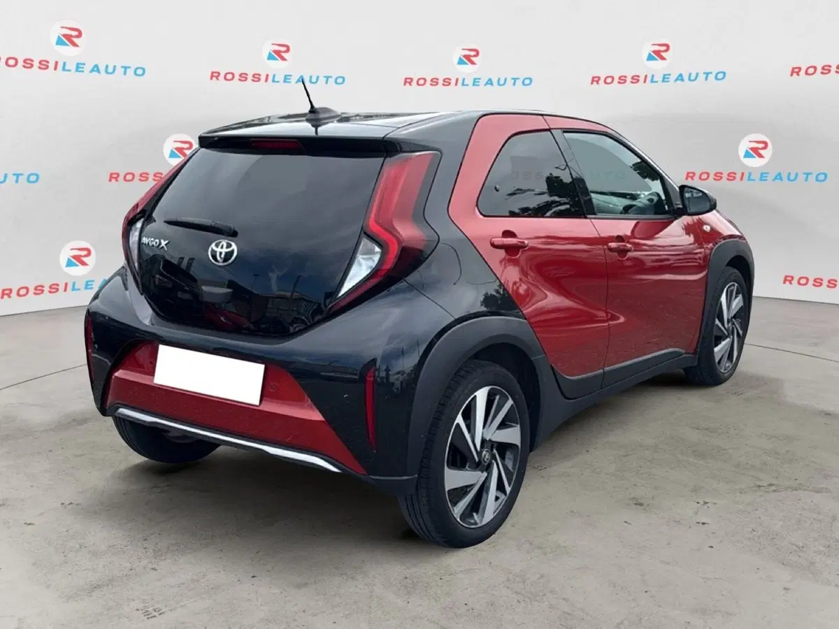 Toyota Aygo X usata a Massa-Carrara (5)