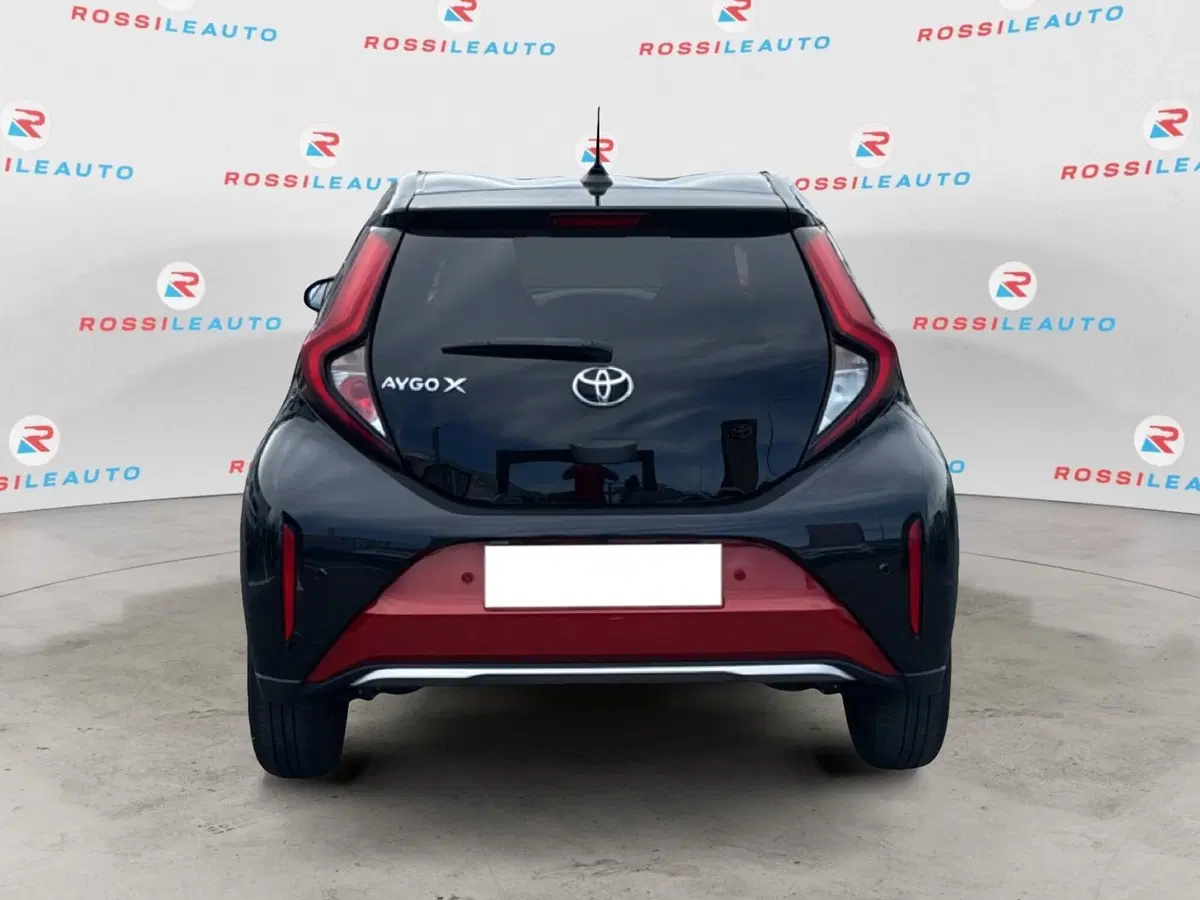 Toyota Aygo X usata a Massa-Carrara (6)
