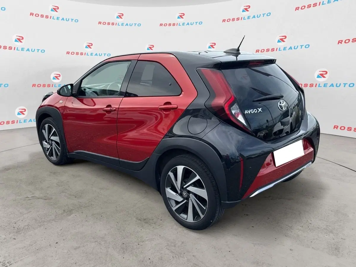 Toyota Aygo X usata a Massa-Carrara (7)