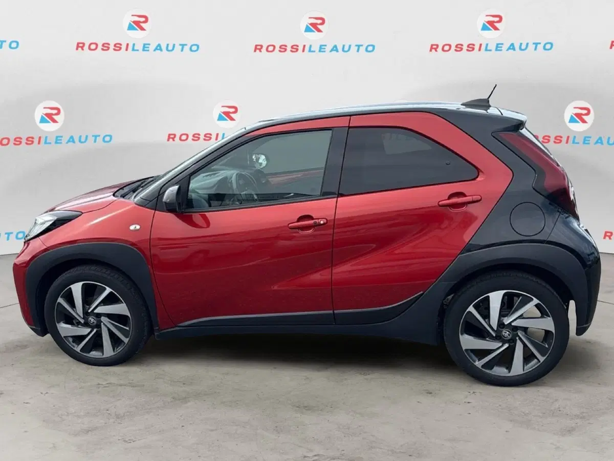 Toyota Aygo X usata a Massa-Carrara (8)