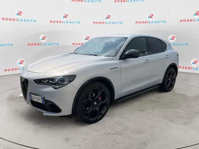 Alfa Romeo Stelvio 2.2 t Intensa Q4 210cv auto del 2023 usata a Massa