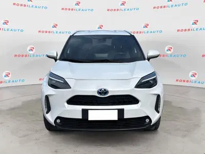Toyota Yaris Cross Trend fwd 115cv e-cvt del 2022 usata a Carrara