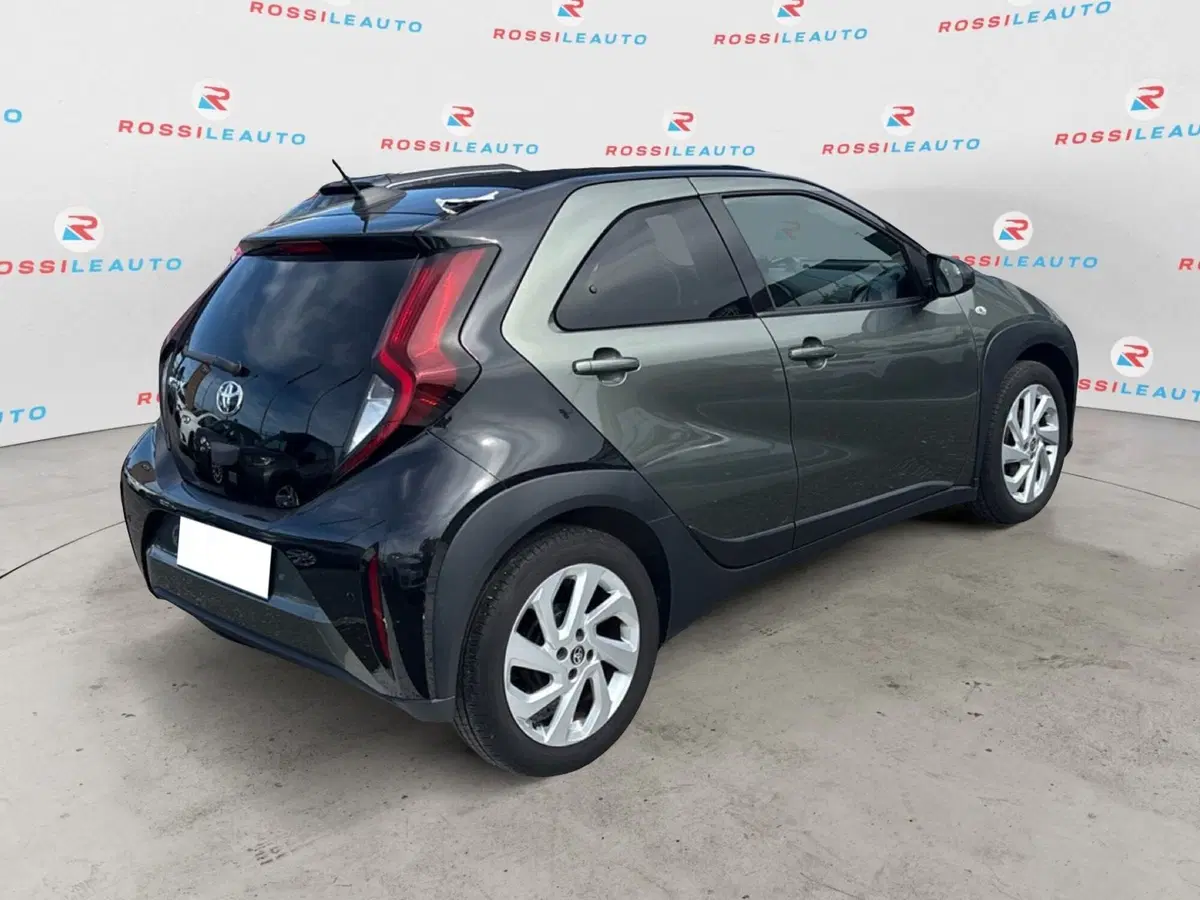 Toyota Aygo X usata a Massa-Carrara (5)