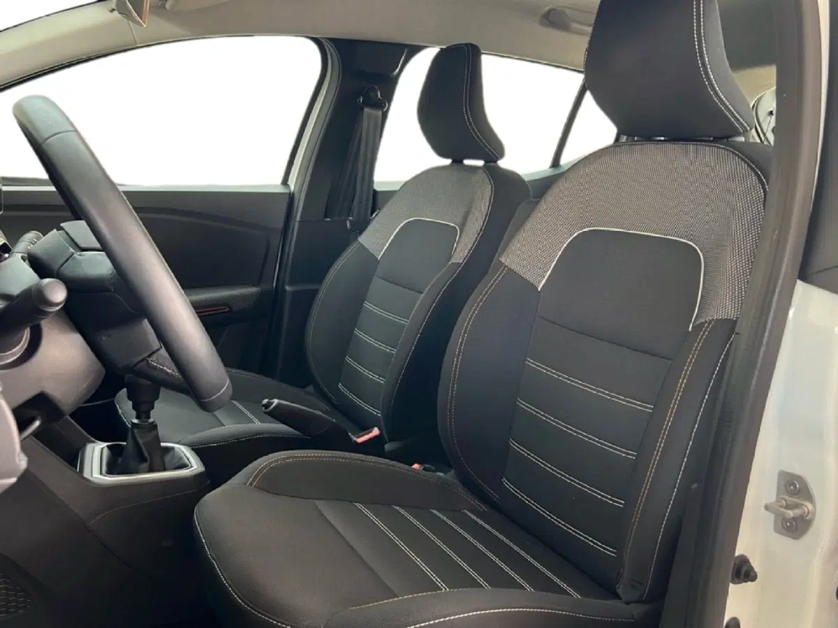 Dacia Sandero usata a Roma (12)