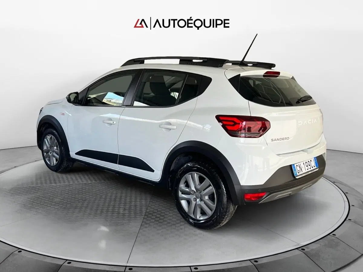Dacia Sandero usata a Roma (3)