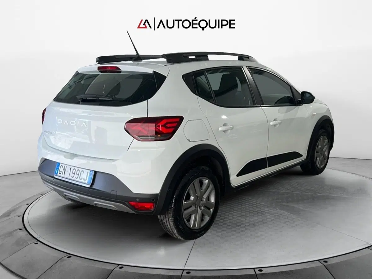 Dacia Sandero usata a Roma (5)