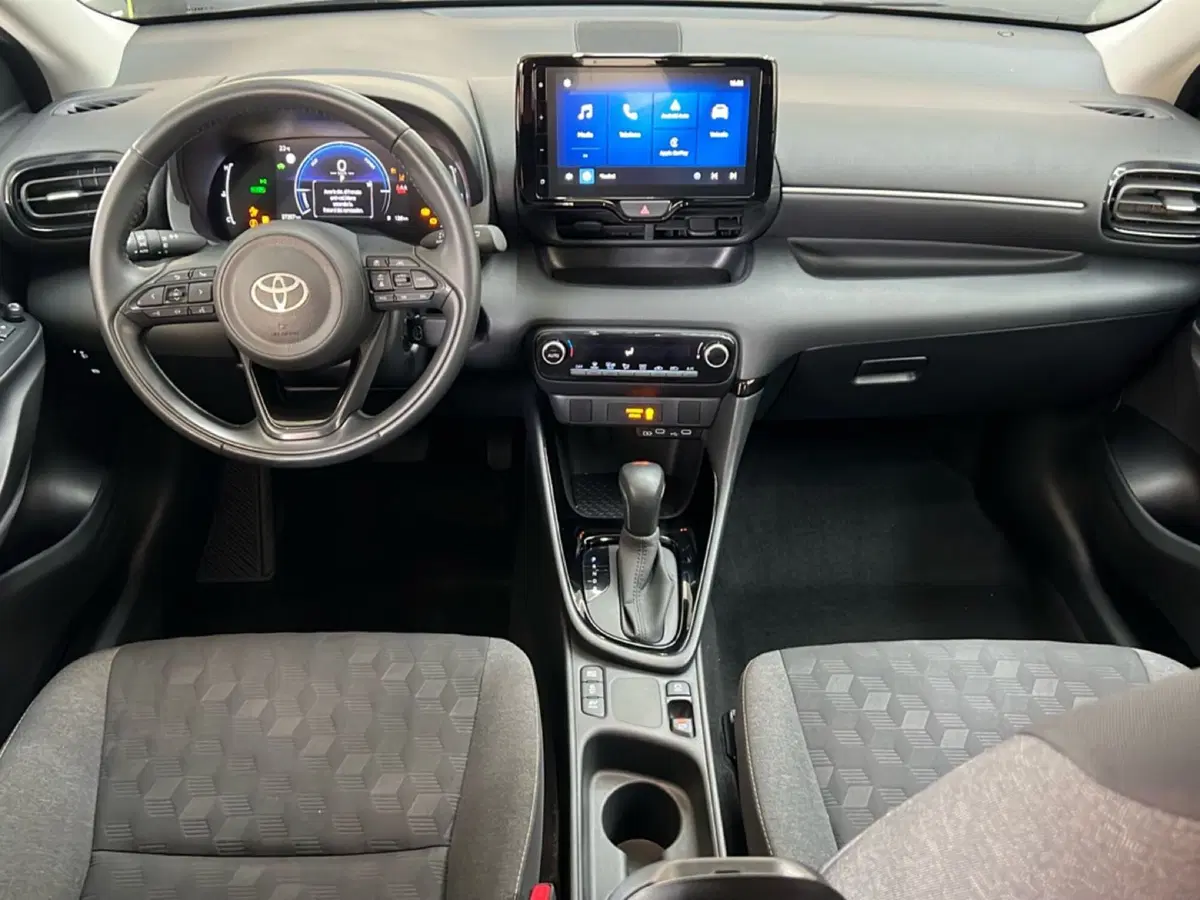 Toyota Yaris usata a Roma (11)