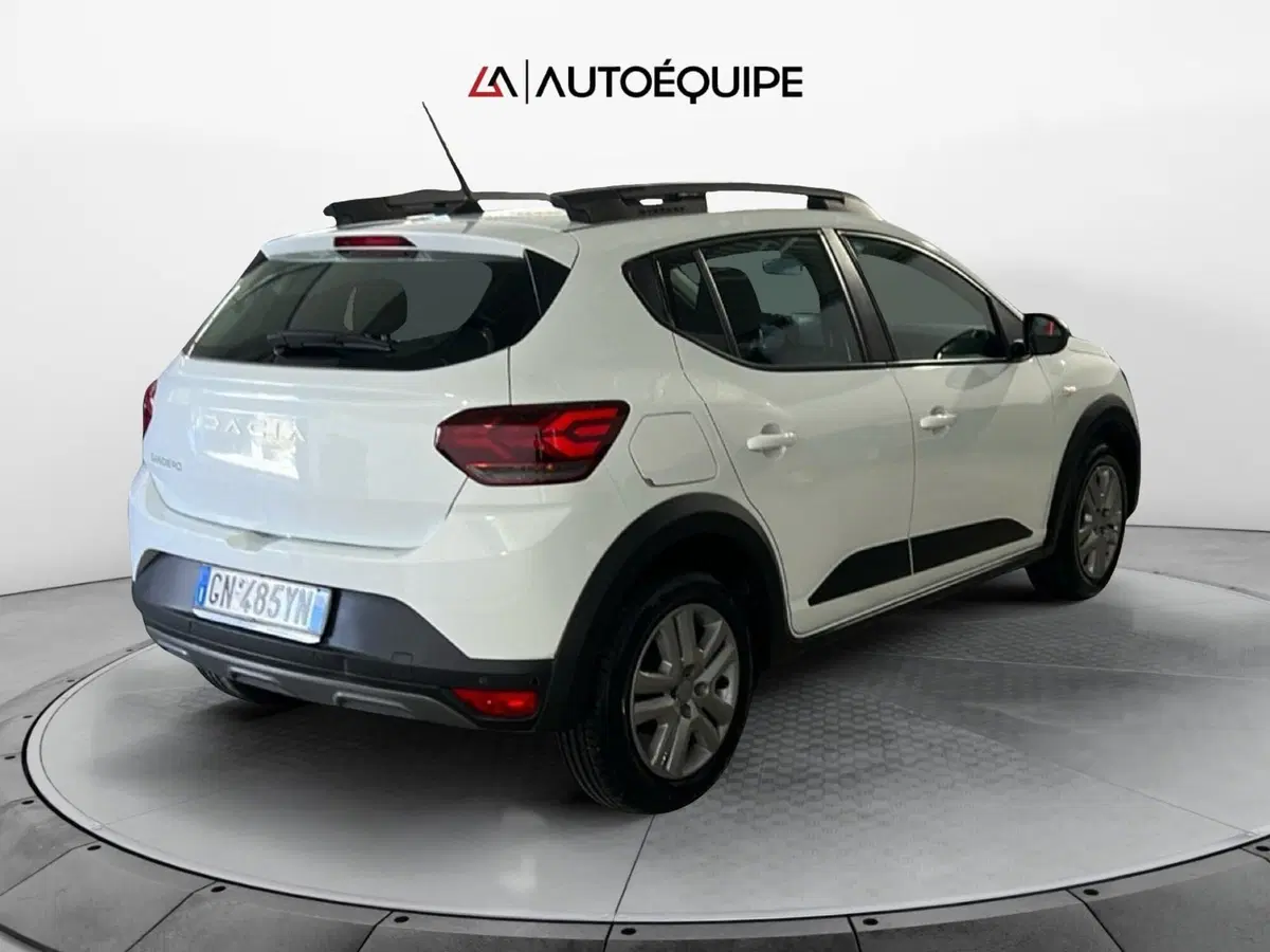 Dacia Sandero usata a Roma (5)