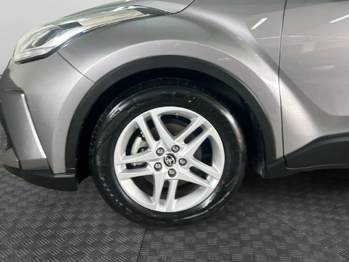 Toyota Toyota C-HR usata a Roma (9)