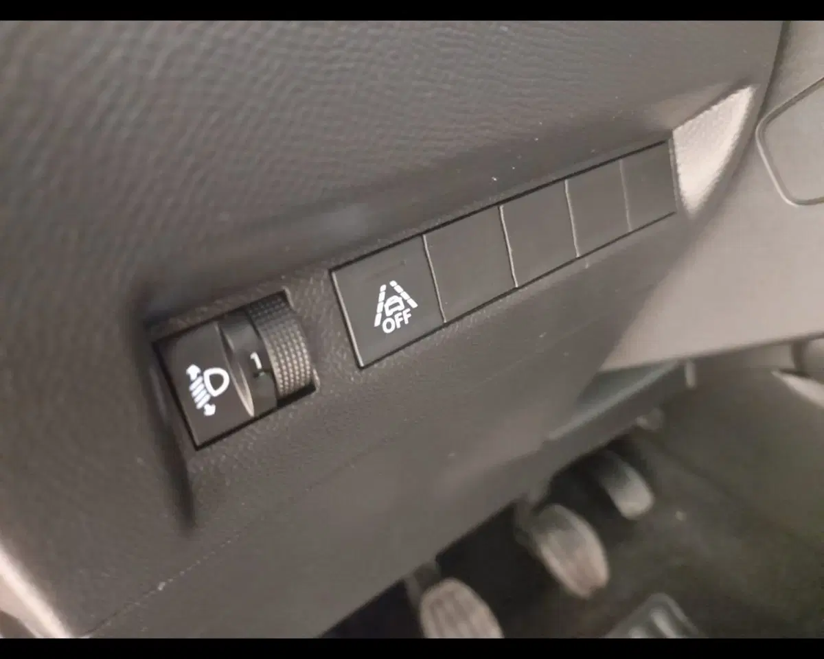 Peugeot 208 usata a Alessandria (18)