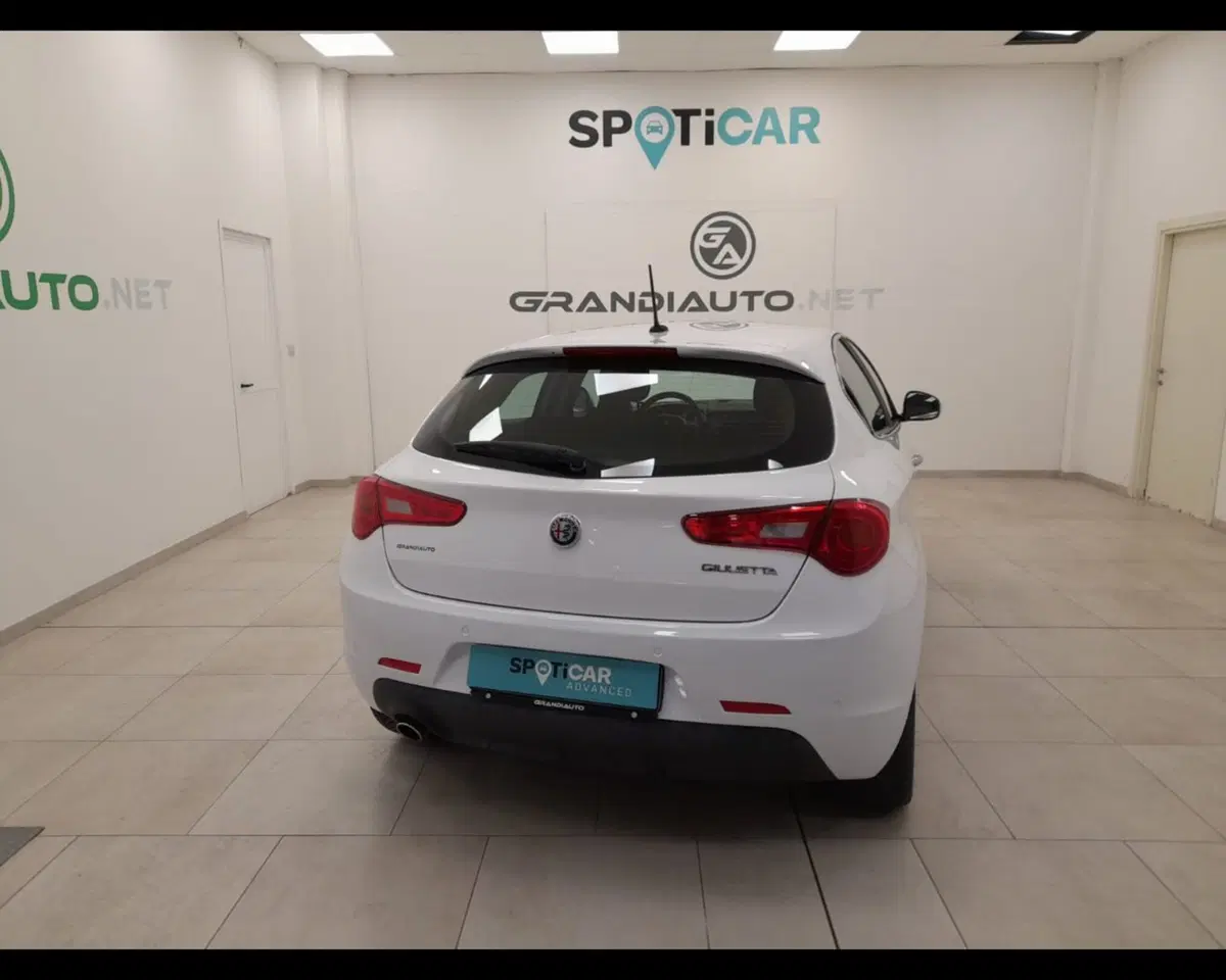 Alfa Romeo Giulietta usata a Alessandria (4)
