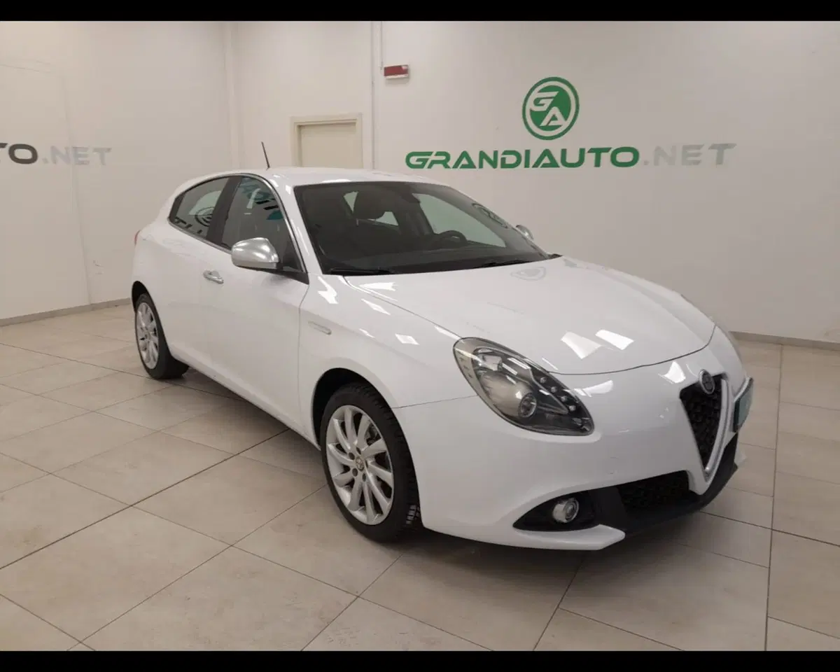 Alfa Romeo Giulietta usata a Alessandria (7)