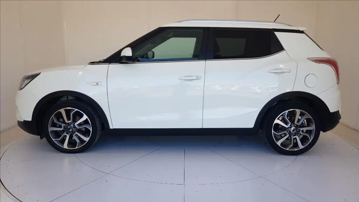 Ssangyong Tivoli usata a Lucca (3)