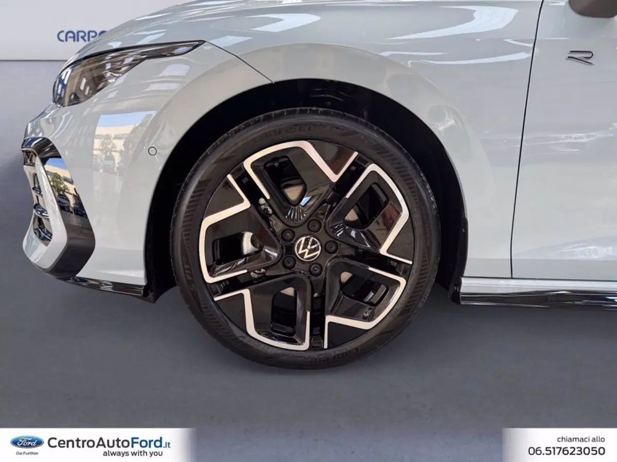 Volkswagen Golf Variant nuova a Roma (14)