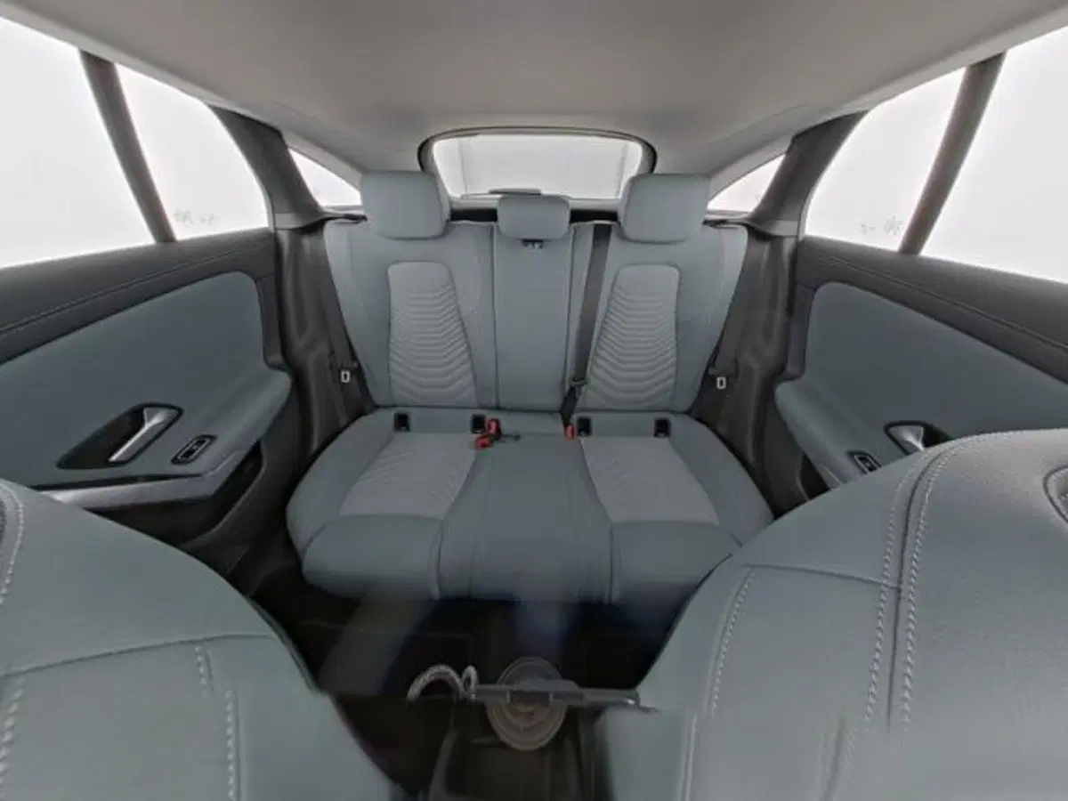 Mercedes-Benz CLA Shooting Brake usata a Milano (6)
