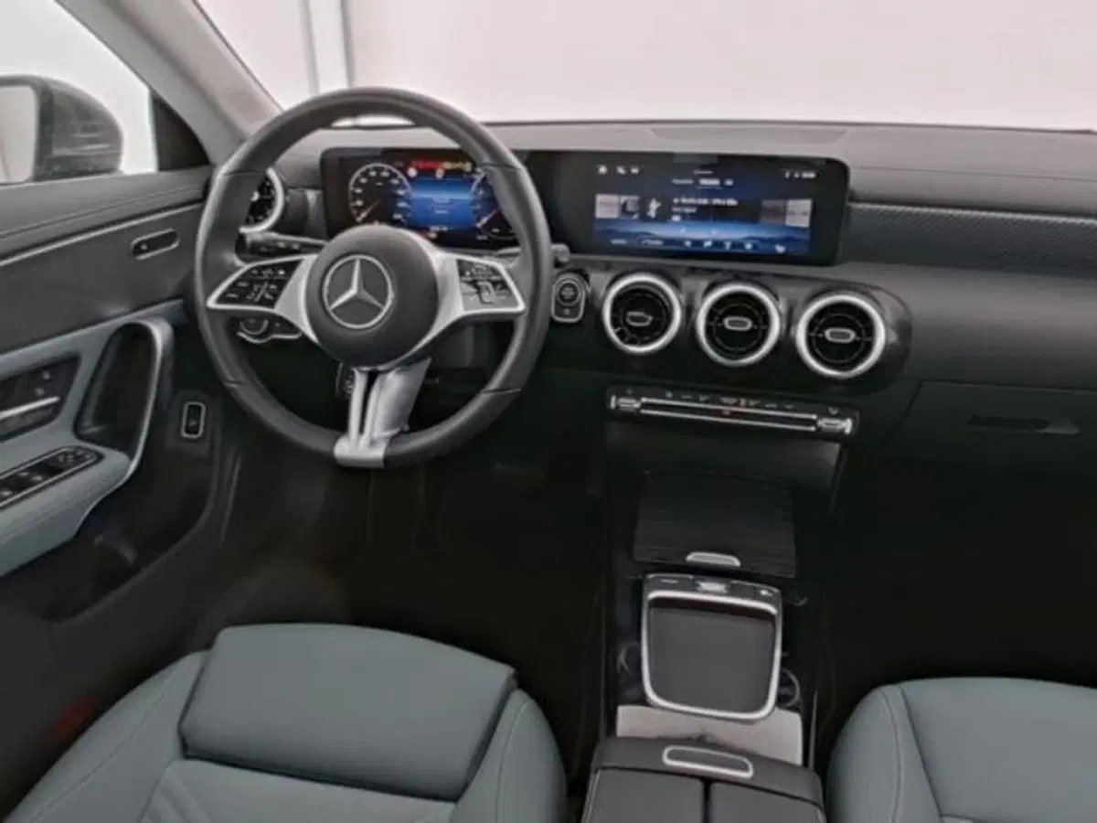 Mercedes-Benz CLA Shooting Brake usata a Milano (8)