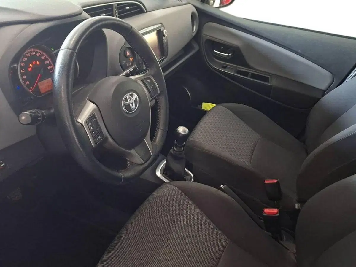 Toyota Auris usata a Torino (11)