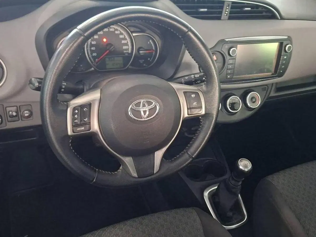Toyota Auris usata a Torino (12)