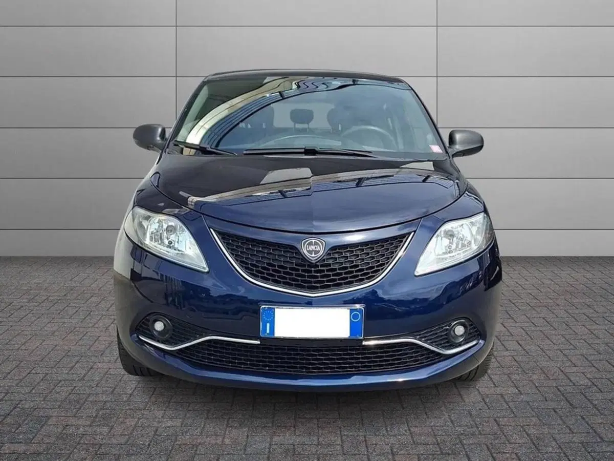 Lancia Ypsilon usata a Torino (3)