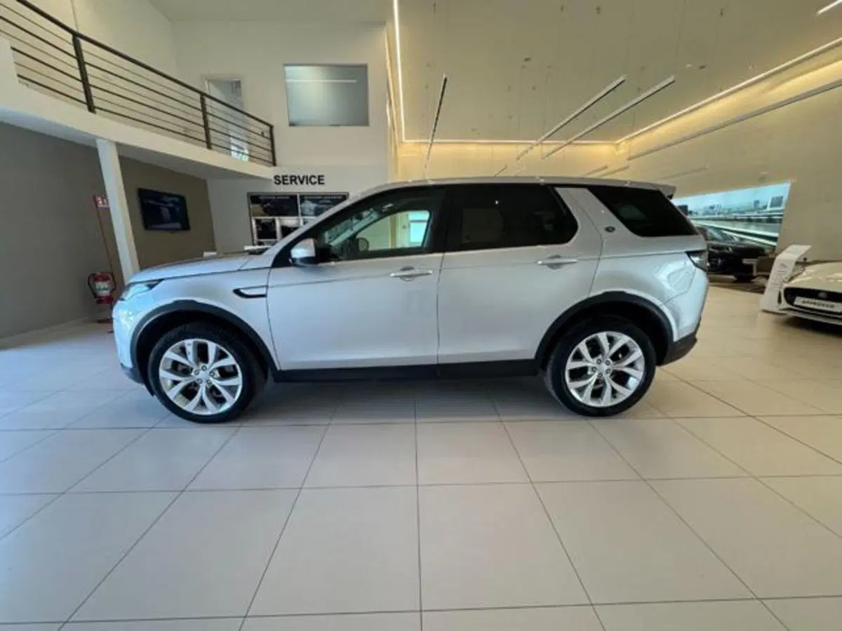 Land Rover Discovery Sport usata a Lucca (3)