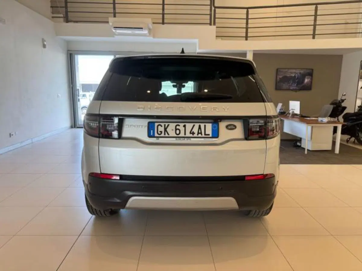 Land Rover Discovery Sport usata a Lucca (5)