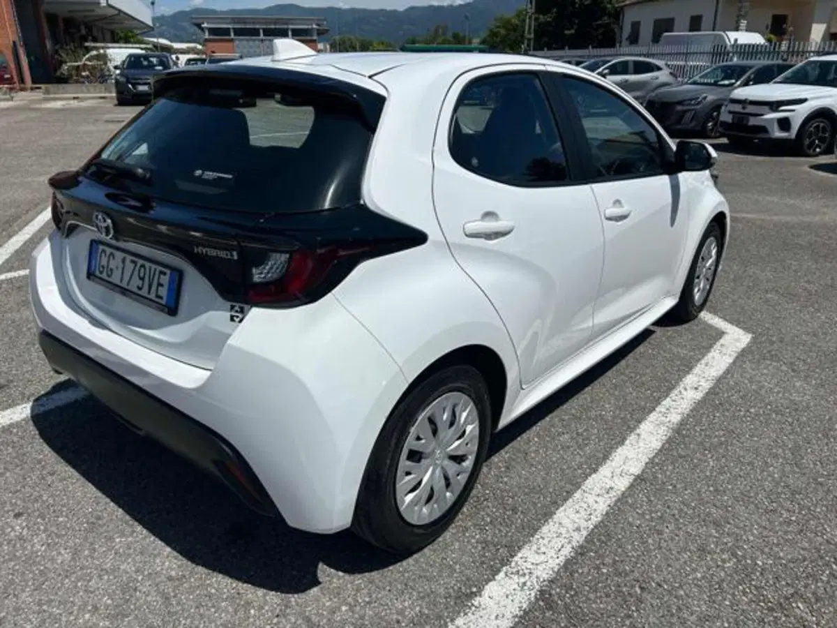 Toyota Yaris usata a Lucca (5)