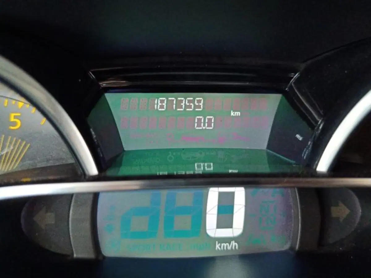 Renault Clio Sporter usata a Catania (15)